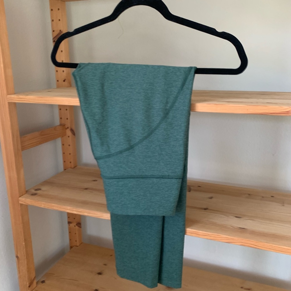 Outdoor Voices Green Legging Size L. Like New.